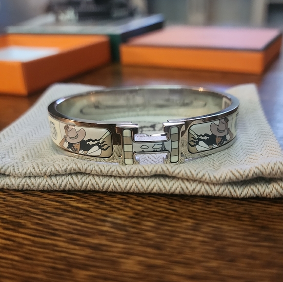 Hermes Clic H Bracelet - Picture 1 of 14